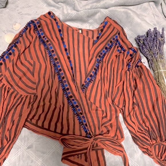 Club Monaco Crop Top with Puffed Sleeves size S - Picture 1 of 1